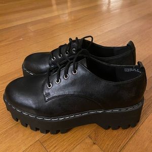 SOLD Bamboo black shoes